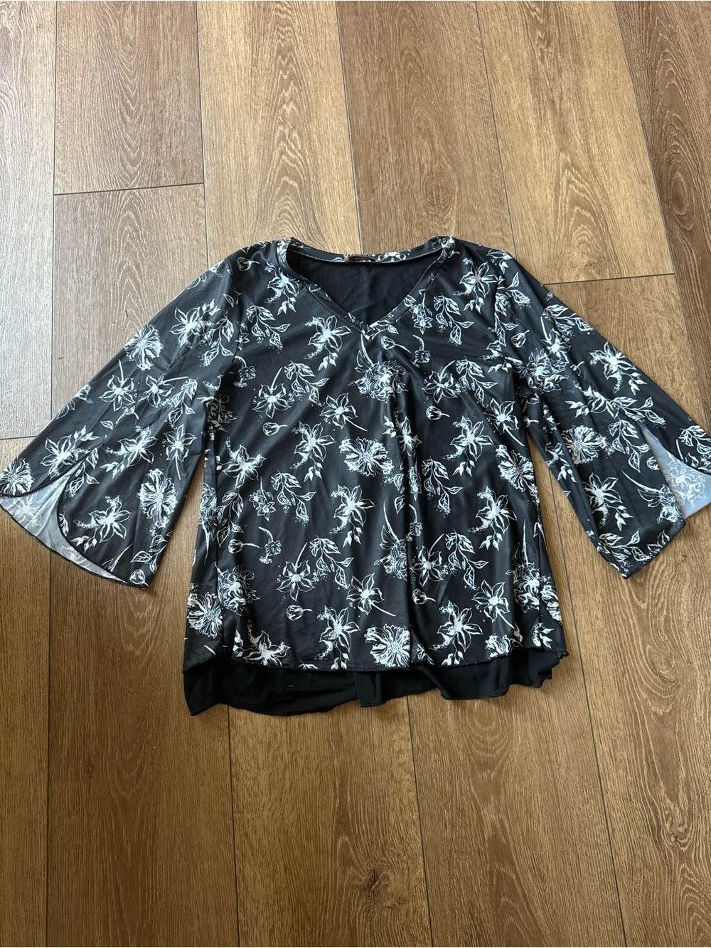 Timeson Black Floral V-Neck Bell Sleeve Women's Top